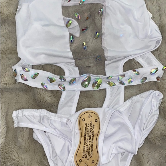 ꧁𝑊ℎ𝑖𝑡𝑒 𝑀𝑜𝑛𝑜𝑘𝑖𝑛𝑖꧂ - Picture 6 of 8